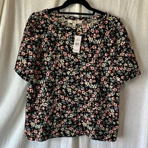 NWT Loft black and floral crinkled texture top. Size medium.
